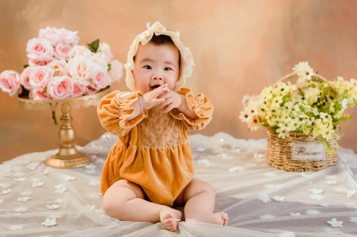 来宾怀孕肚子紧绷绷的